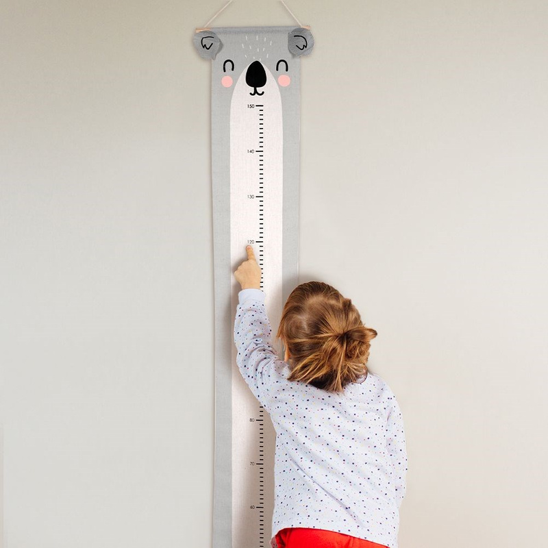 Messlatte für Körpergröße Wachstumsmesser für Kinder zum Aufhängen grau Koala Leinentuch 105 cm